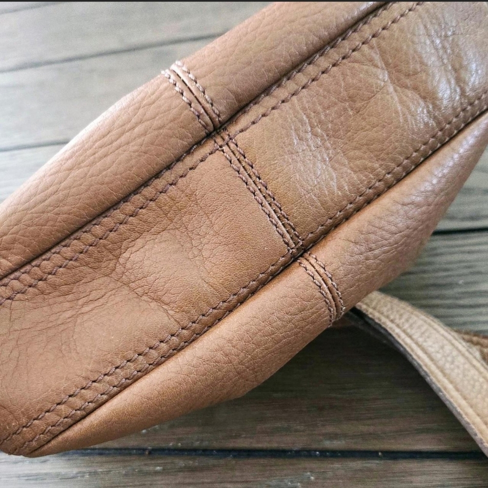 Burberry Crossbody - Picture 5 of 10